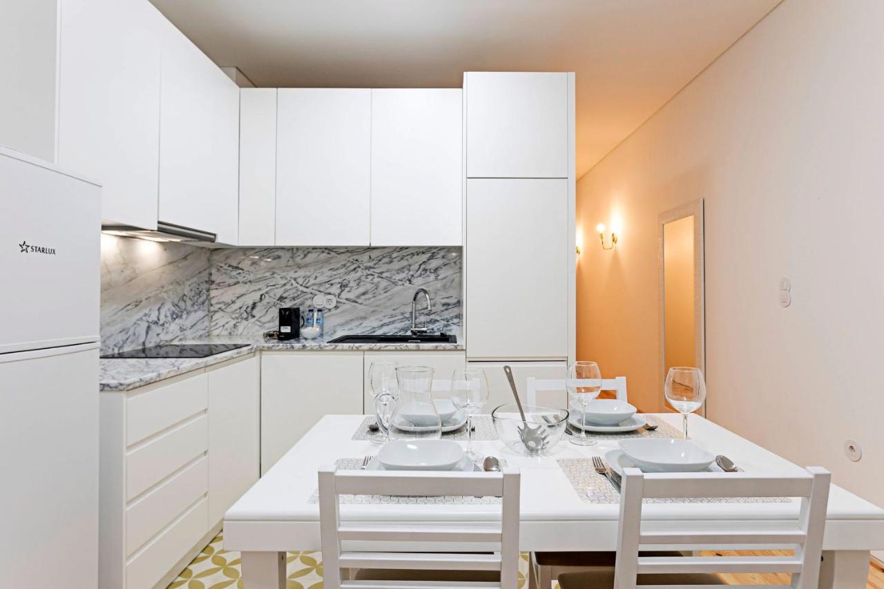 Loios 1Br Flat Downtown By Lovelystay Porto Kültér fotó